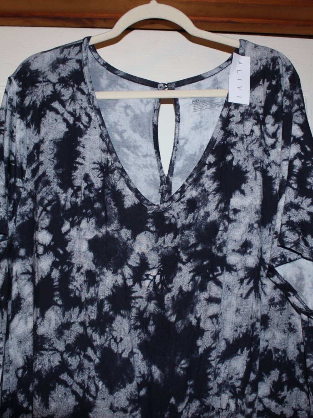 NWT Lane Bryant LIVI Blue Tie-Dye Jumpsuit size 26/28 SUPER FUN! CUTE!! - Picture 2 of 13